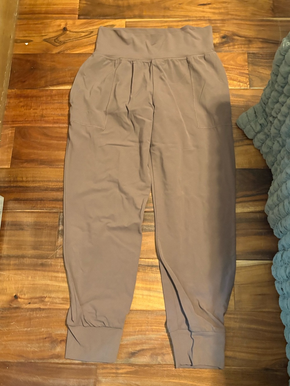 Athleta Salutation Joggers Womens Small Taupe Brown High Rise Athleisure (1280)